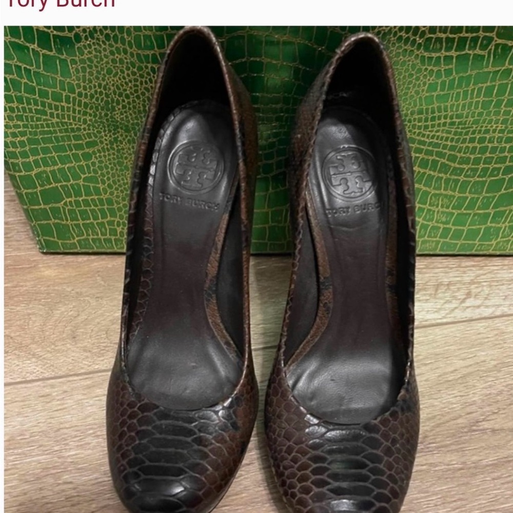 Shoes - Picture 3 of 4